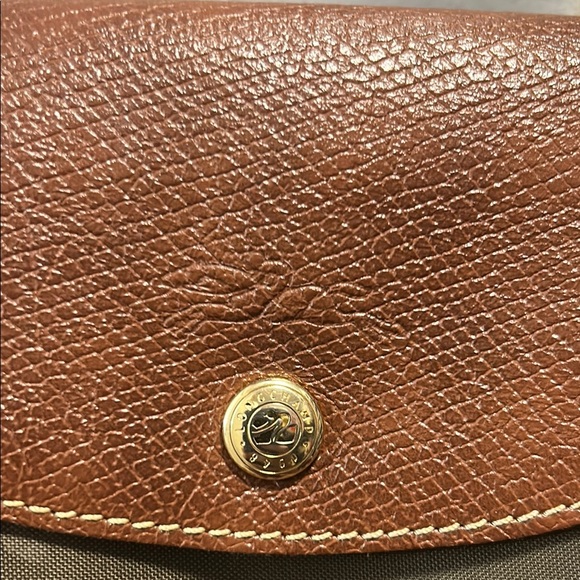 Longchamp Brown Tote with Classic Design and Leather Trim - Picture 2 of 8